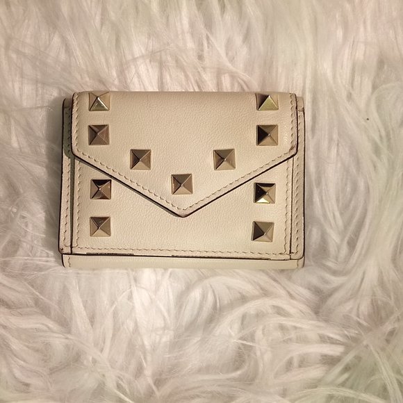 VGUC Valentino Garavani Rockstud Compact Wallet (w/ Auth, Care & RFID Cards) - Picture 2 of 12